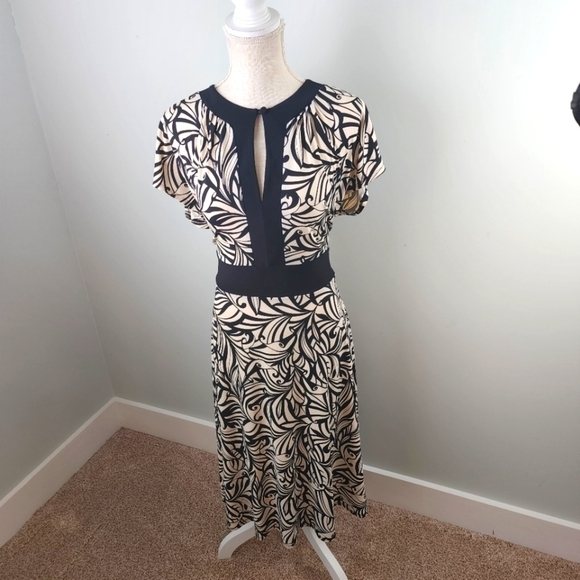 Scarlett Shift Keyhole Back Tie Abstract Tie Back Short Sleeve Dress Size 14 NWT - Picture 1 of 12